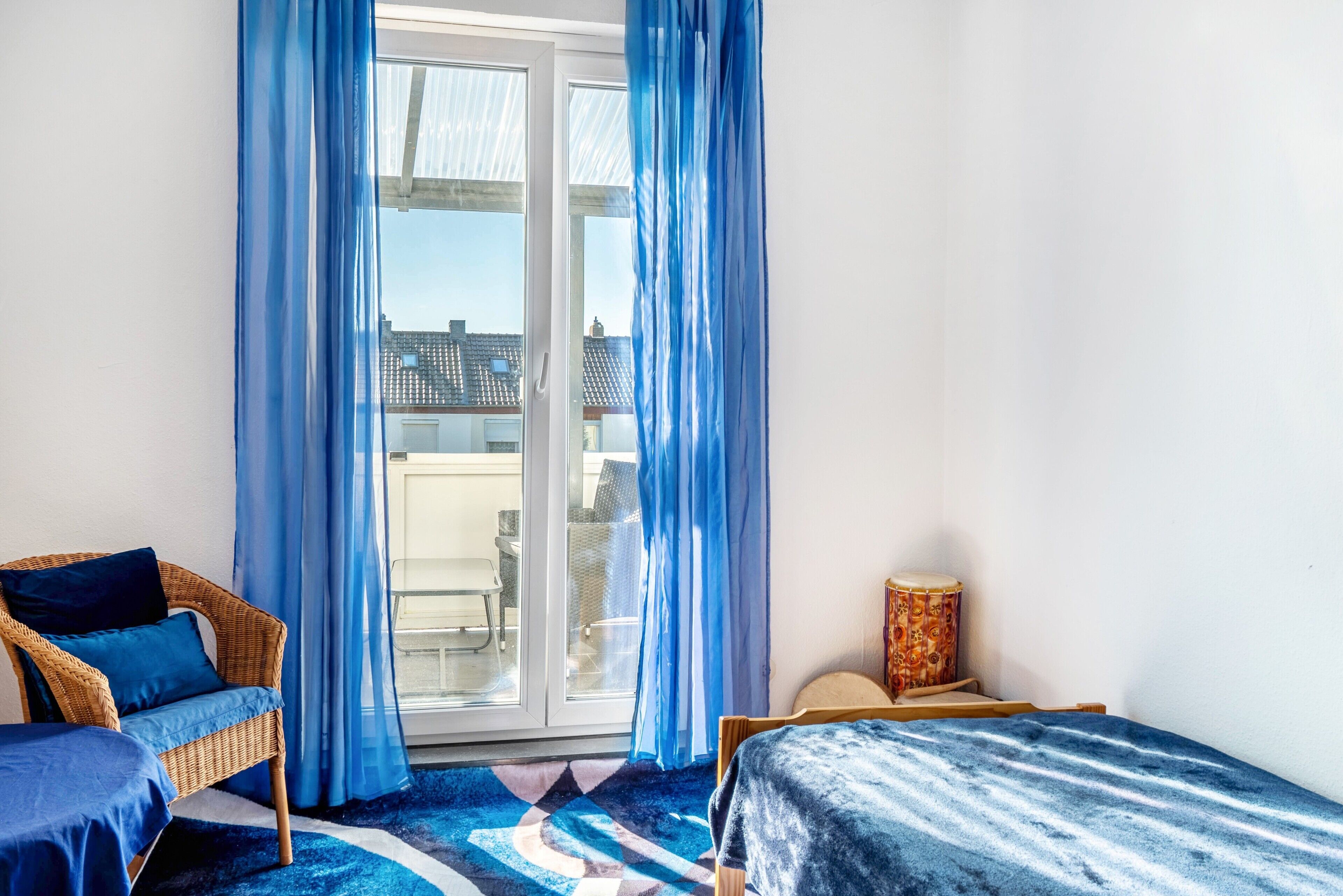 2 habitaciones, tabla de planchar con plancha, wifi y ropa de cama 