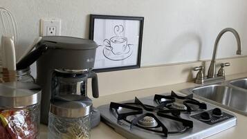 Refrigerador y utensilios de cocina