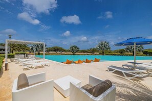 Luokittelematon kuva, 5 kautta 64, painike