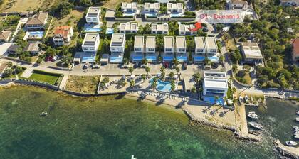 The Palms Resort 2BR Villa Dream One with Pool