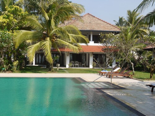 Strandvilla Margareta mit Pool by Interhome