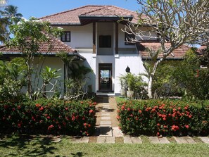 Exterior - Strandvilla Margareta mit Pool by Interhome (Wadduwa)
