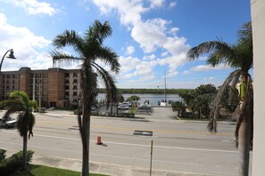 Unclassified image, 5 of 13, button