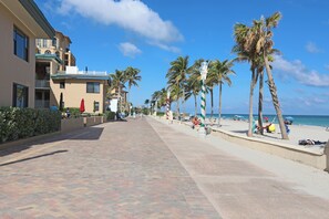 Unclassified image, 2 of 13, button