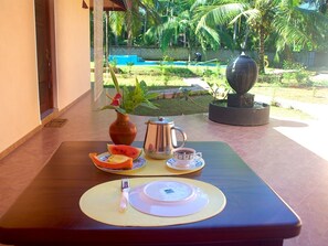Outdoor dining - in Habaraduwa mit Eigener Terrasse by Interhome (Habaraduwa /Galle)