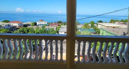 Pacific View Apartment -Elegant and comfortable island living for every stay