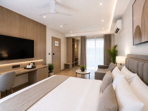 Deluxe Double Room, City View - Rahitya Premier Anant (Faizabad)