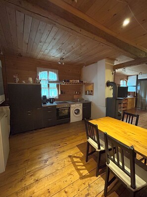 Private kitchen - Vacation apartment in 200-year-old Winningen winegrower's house (Winningen)