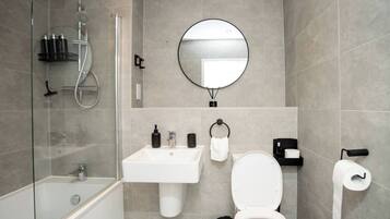 Apartment, 1 Bedroom | Bathroom | Toilet paper