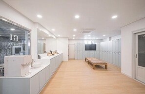 Unclassified image, 4 of 34, button