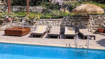 Piscine extérieure