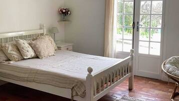 3 chambres, fer et planche Ă repasser, Wi-Fi gratuit, draps fournis