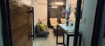 Modern Cozy Apartment in the Heart of the City