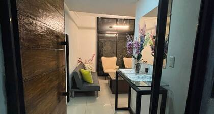 Modern Cozy Apartment in the Heart of the City