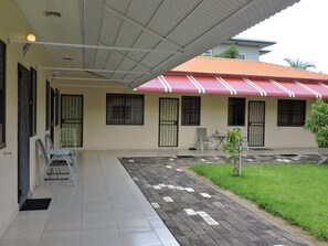 Terrace/patio - für 2 Personen ca. 20 m² in Paramaribo, Distrikt Paramaribo by Interhome (Paramaribo)