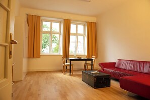 Unclassified image, 3 of 11, button - Vrbo Property (Wien Margareten)