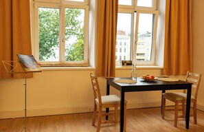 Unclassified image, 4 of 11, button - Vrbo Property (Wien Margareten)