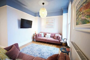 Offices - Host and Stay | Balmoral Terrace (Saltburn-by-the-Sea)