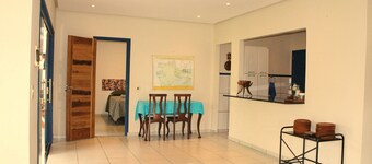 Novo Airão 寬敞庭院及三套房飯店  