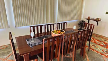 Comfort Chalet | Dining