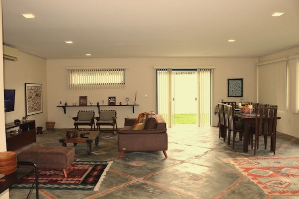 Chalet | Interior - Casa ampla com jardim e 3 suítes em Novo Airão (Novo Airão)