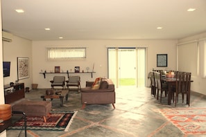 Chalet - Casa ampla com jardim e 3 suítes em Novo Airão (Novo Airão)