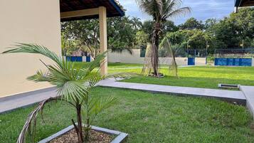 Comfort Chalet | Property grounds