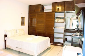 Chalet - Casa ampla com jardim e 3 suítes em Novo Airão (Novo Airão)