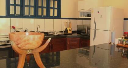 Casa ampla com jardim e 3 suítes em Novo Airão