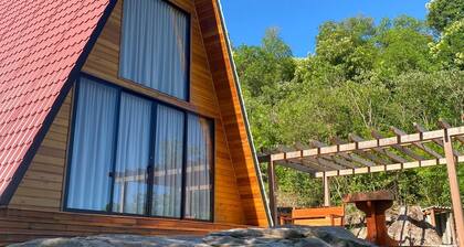 Chalet with exclusive access near Caminhos de Pedra and Vale dos Vinhedos.