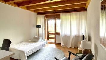 1 chambre, fer et planche Ă repasser, Wi-Fi, draps fournis