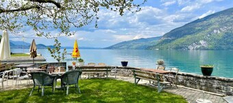 Relaxed Loft Stay Between Lake & Mountains