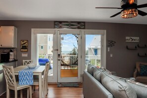 Smart TV - ☀️ Pet Friendly - Hot Tub - Beach View - Blue Crab Beach Cottage (Indian Pass)