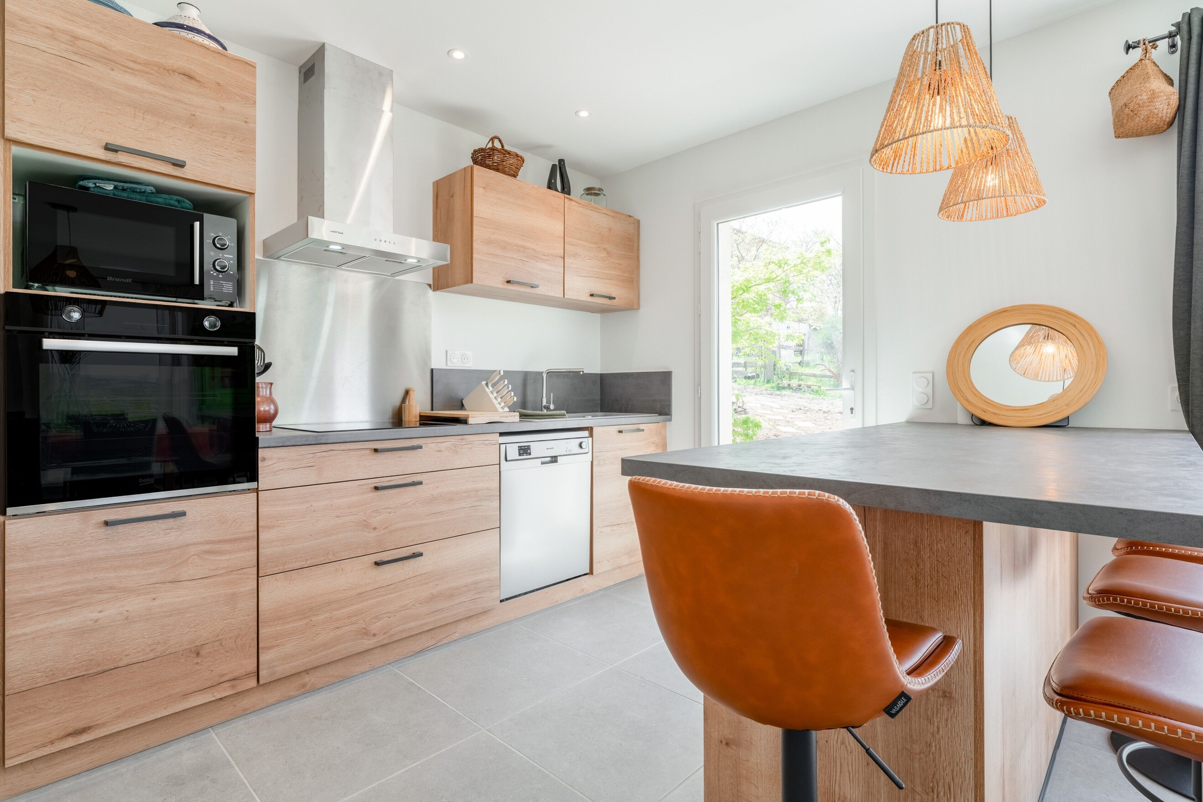 Refrigerador, microondas, horno, placa de cocina