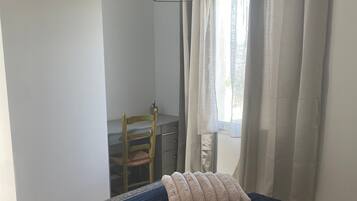 2 chambres, fer et planche Ă repasser, Wi-Fi, draps fournis