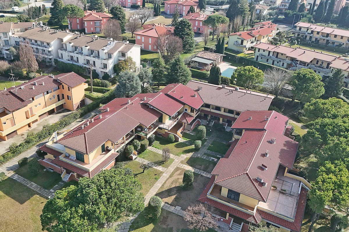 아파트, 흡연 | 1 개의 침실