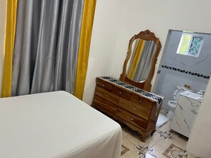 1 camera, ferro/asse da stiro, accesso a Internet, lenzuola