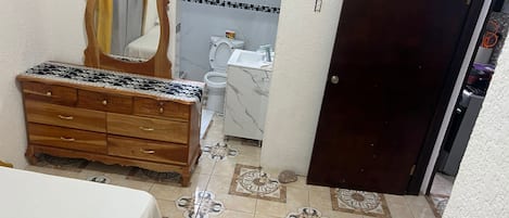 1 bedroom, iron/ironing board, Internet, bed sheets