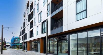 2 Bedrooms Apprtmt Plus Underground Parking in CBD