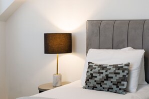 2 bedrooms, iron/ironing board, WiFi, bed sheets - Host & Stay | Franklin Rise (Harrogate)