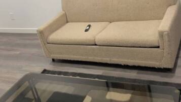 Room, 1 Bedroom | Living room