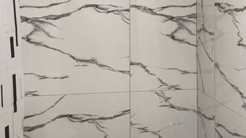 Room, 1 Bedroom | Bilik Mandi