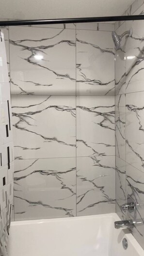 Room, 1 Bedroom | Bathroom - Room-new Build 2025 Comfy Suite! (Edmonton)