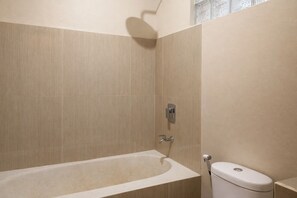 صورة غير مصنفة، 3 من 30، زرّ