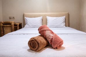 Desk, free WiFi - GGuesthouse (Kuta, Lombok)