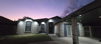 3BR/2BA House close to Starbase, LotX, Airport, LNG, Port Of Brownsville