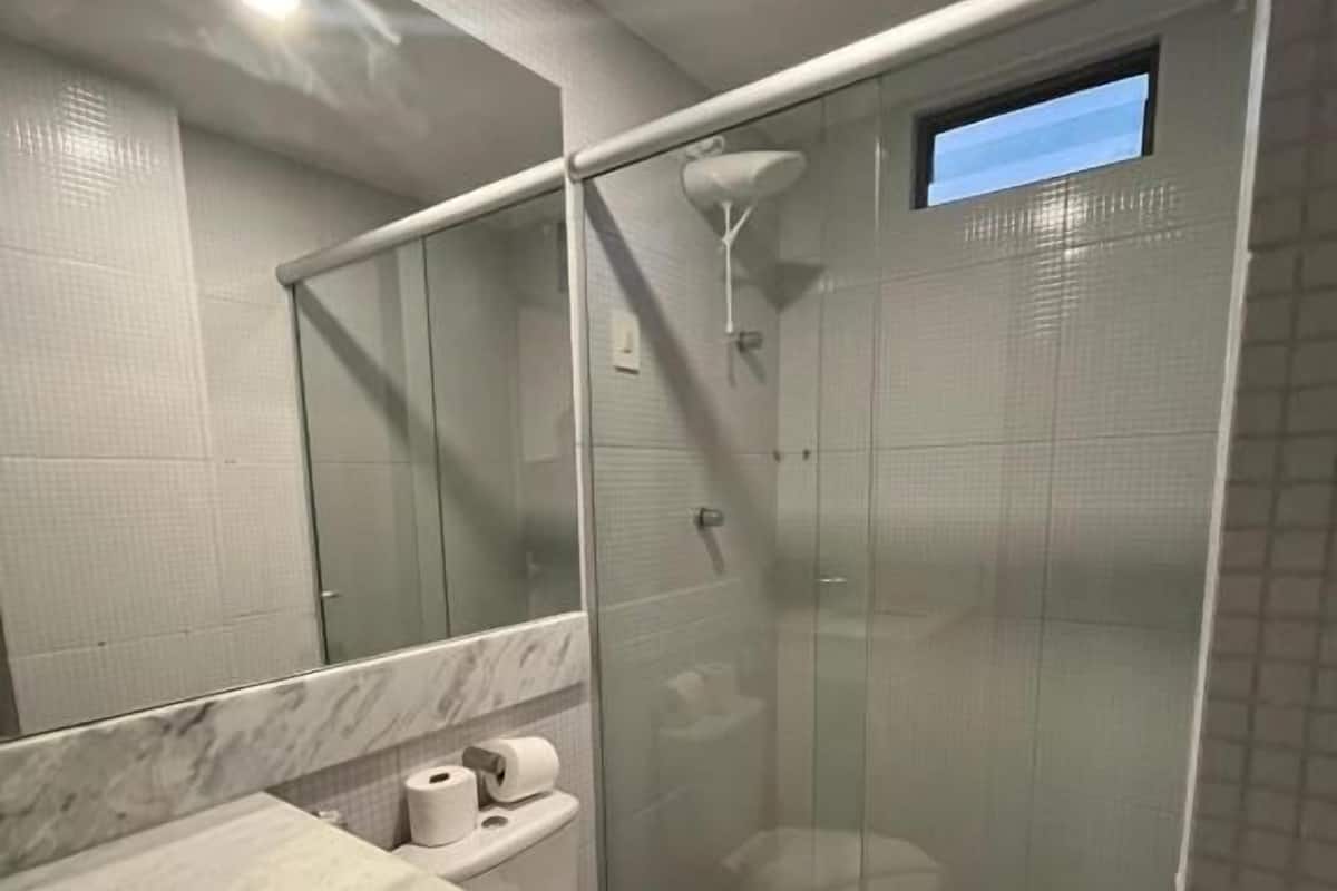 Triple Room | Bathroom | Shower, towels, soap, shampoo