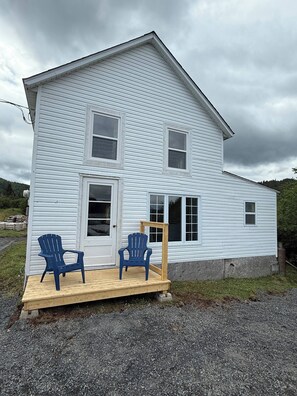 บ้านพัก, 3 ห้องนอน, ระเบียง | บริเวณภายนอก