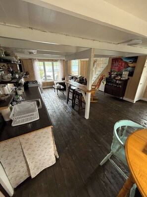 House, 3 Bedrooms, Balcony