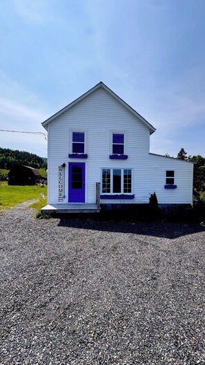 Hus, 3 soverom, balkong | Eksteriør